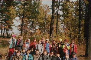 Школьники Тюрлеминской СОШ участвуют в месячнике по благоустройству